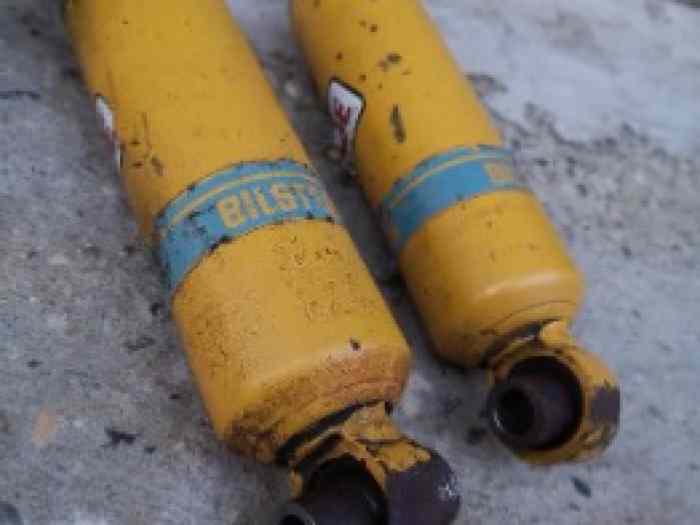 Lot de pièces: amortisseurs Bilstein B6 ressorts courts chassis 4