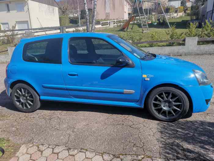 Clio 2 rs 182 cv version TEAM 4