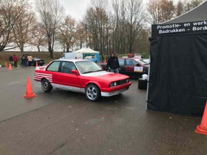 BMW E30 325i 24V 3