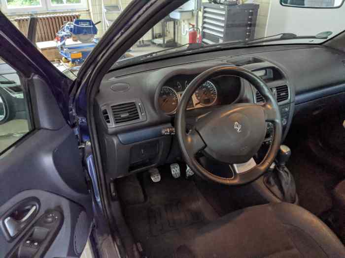 Clio 2 RS 172 bleu monaco 1