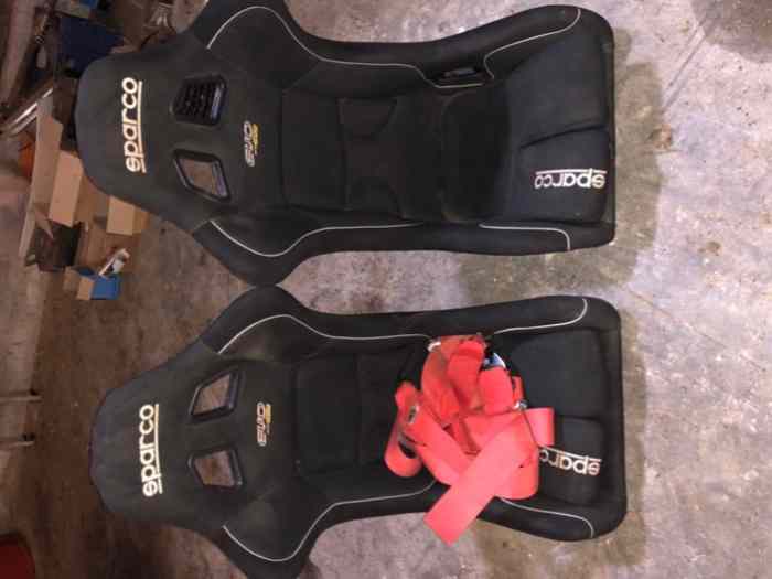 Baquets harnais Sparco