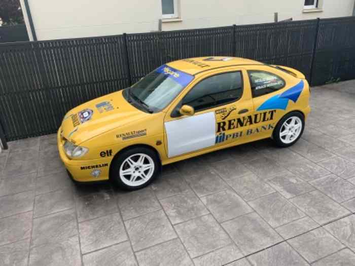 Megane 2.0 16v VHRS régularité montée historique 0