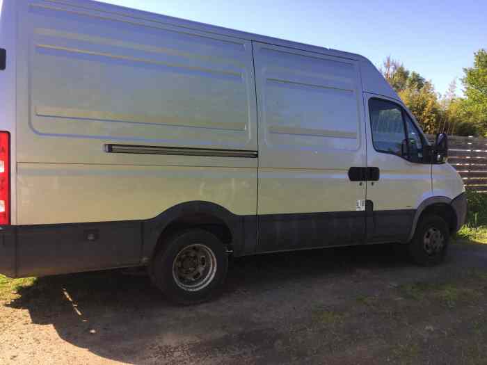 IVECO 35c12 130 000kms. 0