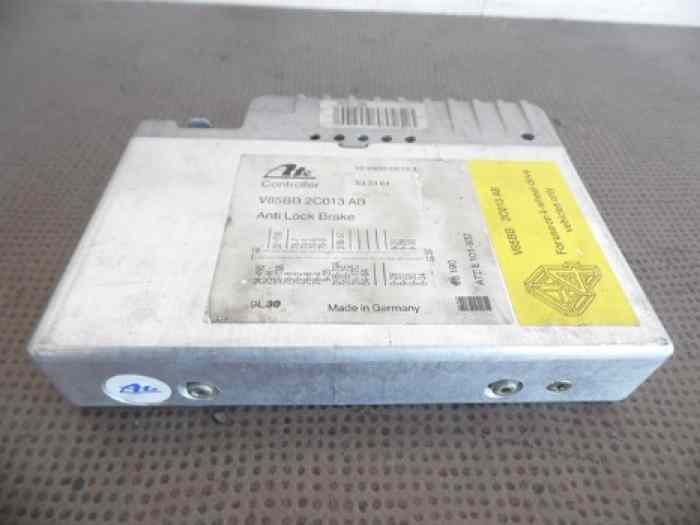 CALCULATEUR ABS V85BB2C013AB FORD SIERRA COSWORTH 4x4 3