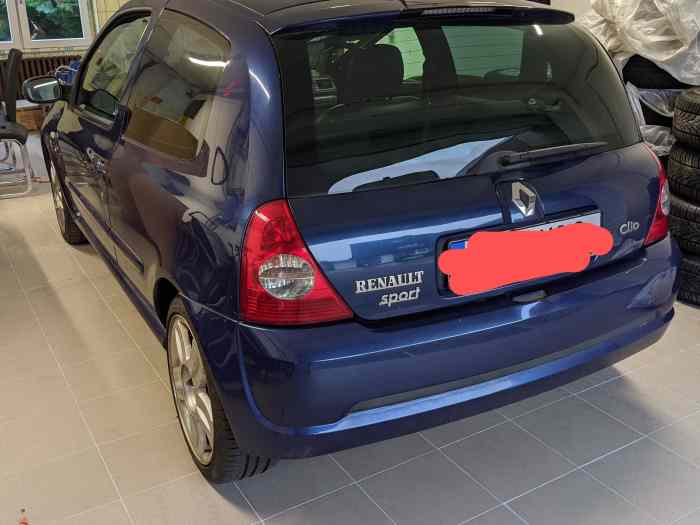 Clio 2 RS 172 bleu monaco 0