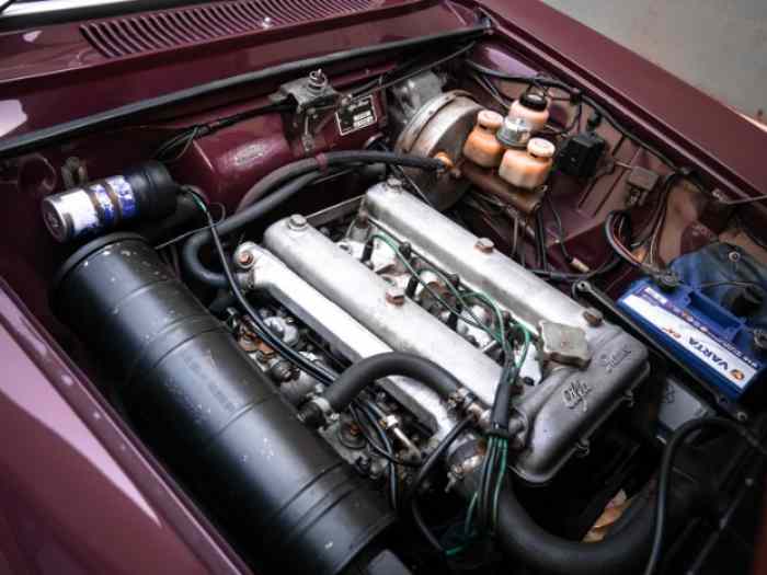 ALFA ROMEO GT 1300 JUNIOR -1973 4
