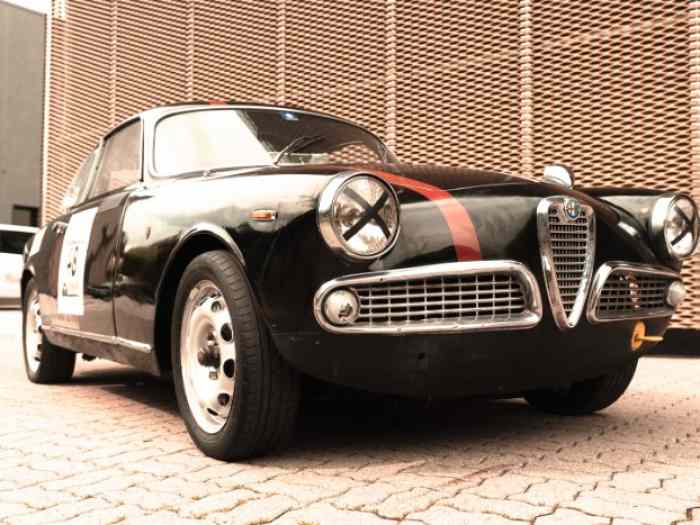 ALFA ROMEO GIULIETTA SPRINT 1300 RACE CAR - 1965 0