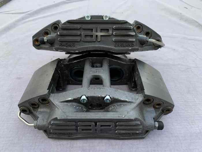 2 étriers AP RACING 4 PISTONS 0