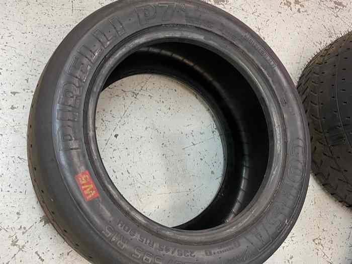 Pneus rallye Pirelli 235/45 R15 W5 15 pouces 1