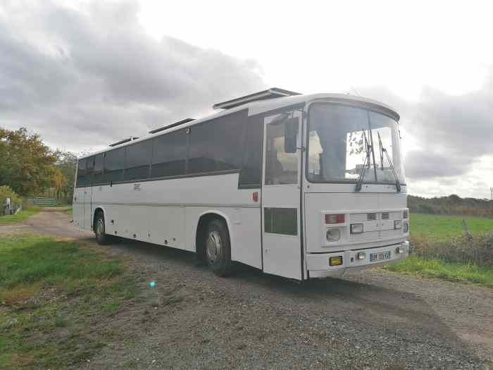 BUS aménagé habitable 0