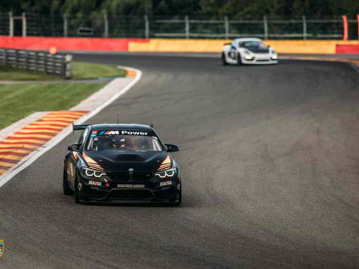 BMW M4 GT4 for sale 1