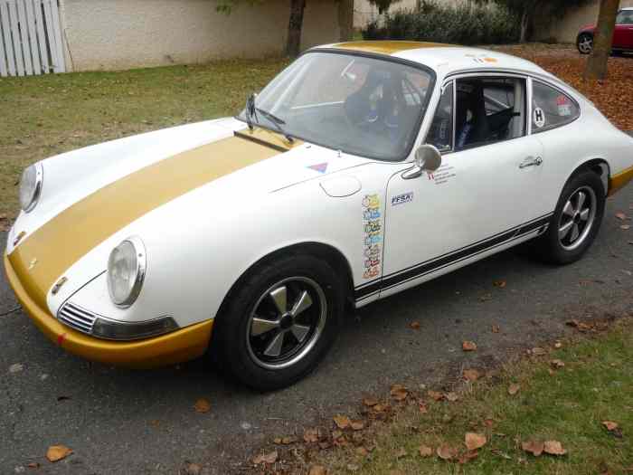 PORSCHE 911 early model 65