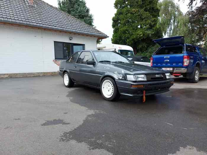 Toyota Corolla AE86 1600 16V twin cam 2