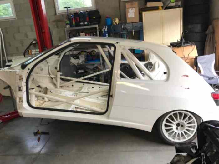 Caisse AMP 306 ex belcar .