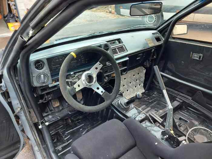 Toyota Corolla AE86 1600 16V twin cam 5