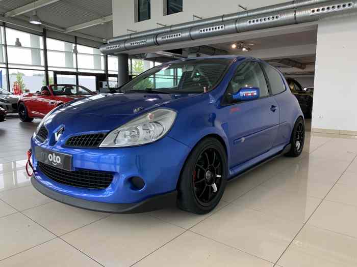 Renault Clio 3 RS piste avec CG 2