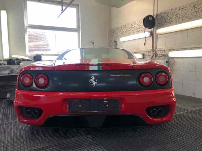 Ferrari F360 1
