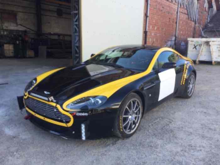 ASTON MARTIN VANTAGE Gt 10 0