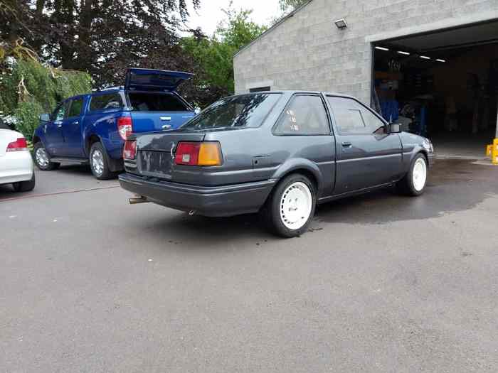 Toyota Corolla AE86 1600 16V twin cam 3