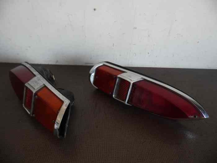 FEUX ARRIERE PEUGEOT 404 COUPE ET CABRIOLET 3