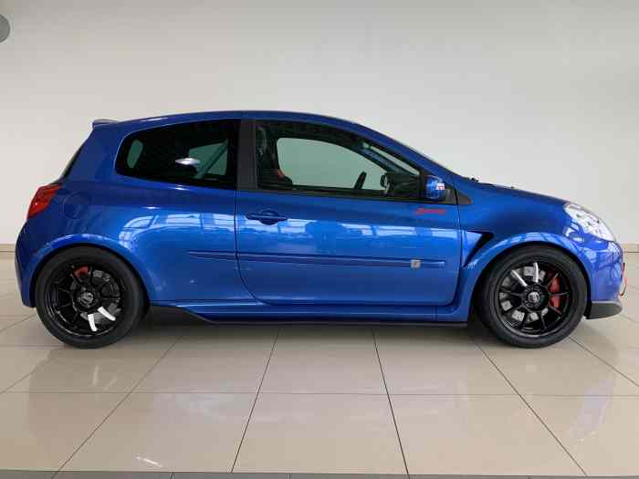 Renault Clio 3 RS piste avec CG 0