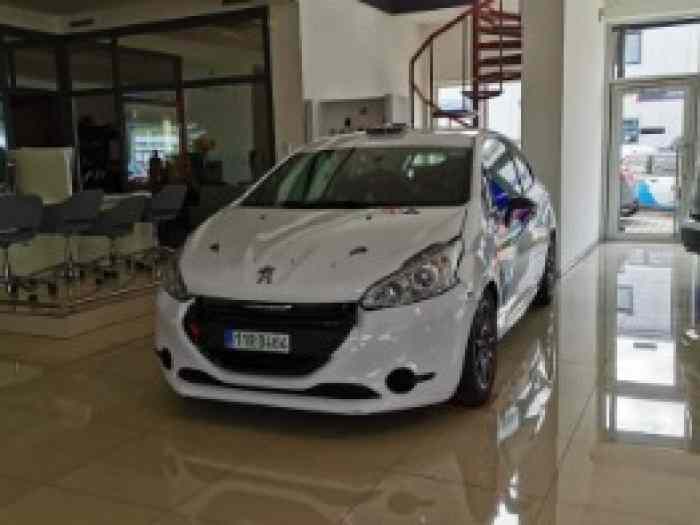 Peugeot 208 R2 moteur 80km 5