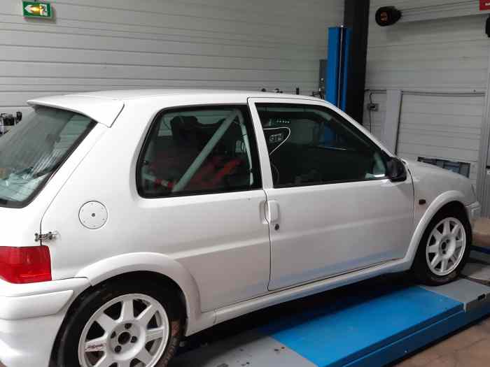 106 Peugeot Sport (ex:Volant) 0