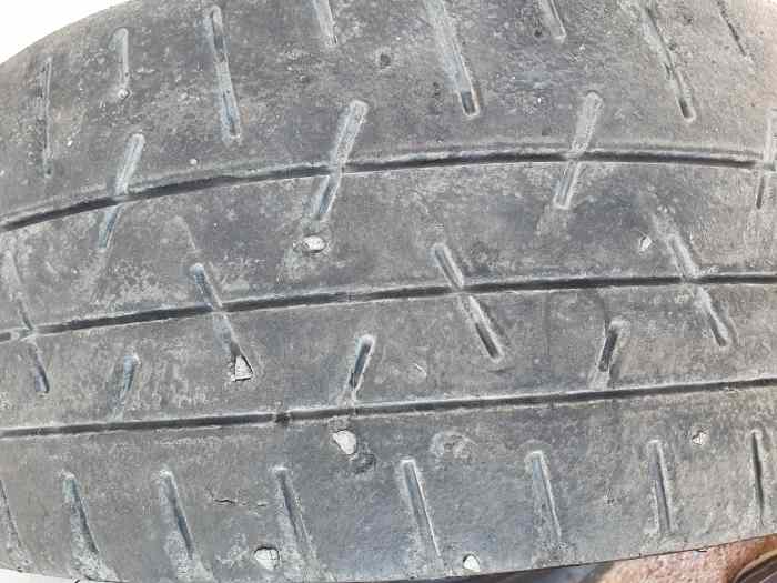 16 p Pneus Hankook T52 et T72 en 18 pouces 2