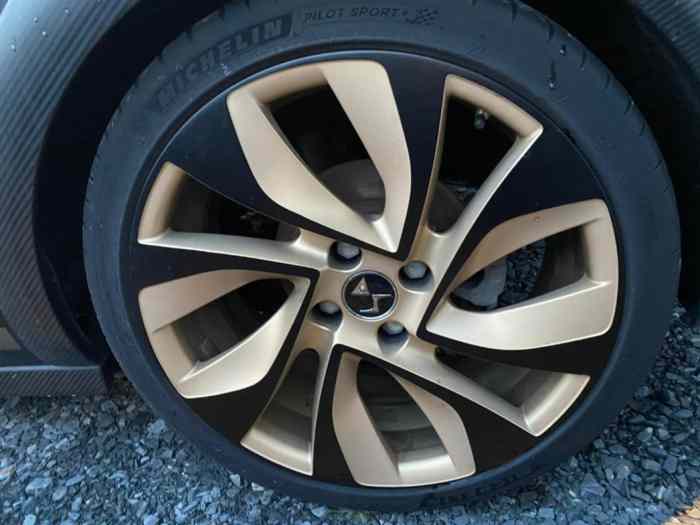 DS3 RACING GOLD MAT 3