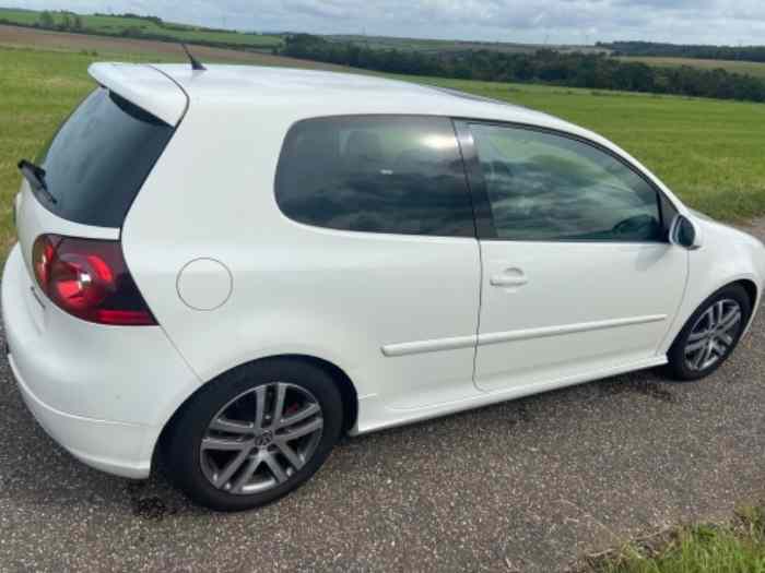 VW Golf V GTI Edition 30 3