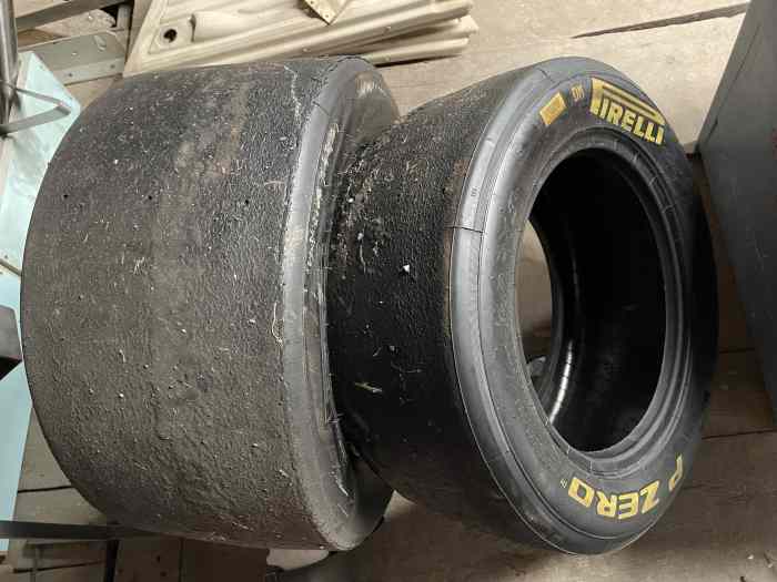 4 Pneus slick Pirelli P zero en 250/575-13 et 200/540-13 0