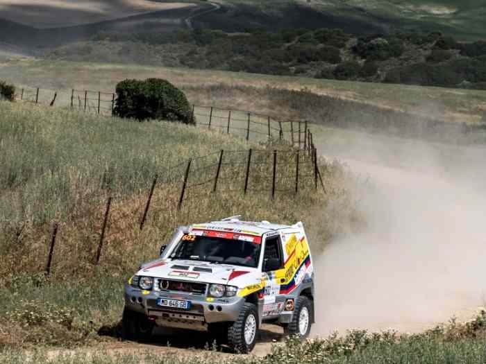 Mitsubishi Pajero EVO MIVEC Rallye Historique 0