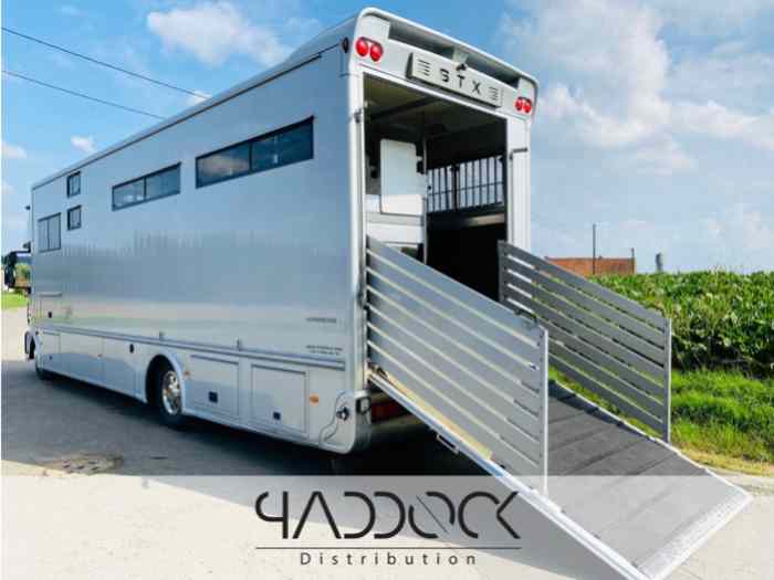 STX HORSES IVECO EUROCARGO 2009 1