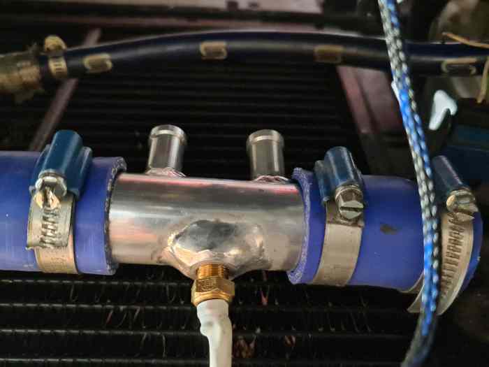 Vds piquage durite pour modine 1