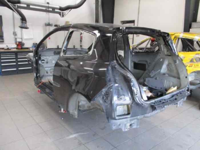 Clio 3 RS Body/small damage 1