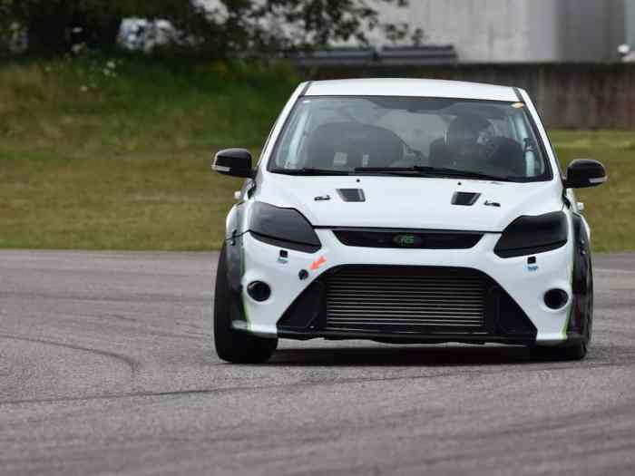 Ford focus rs mk2 1