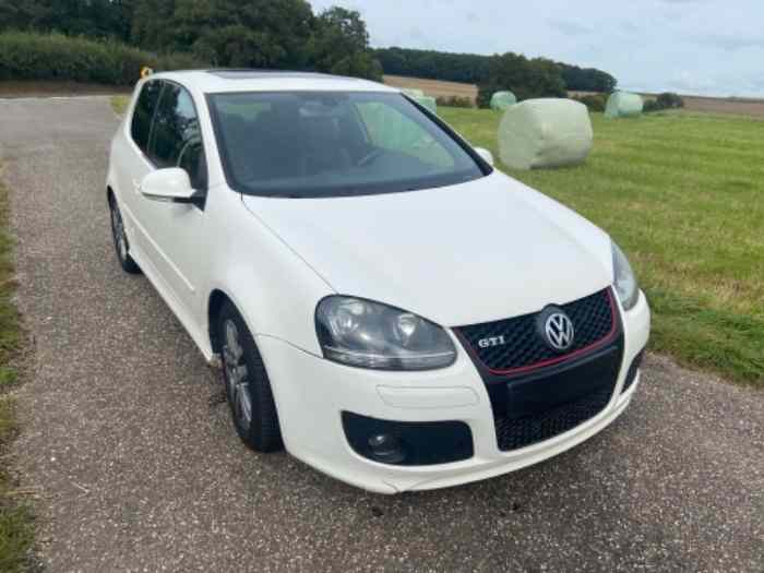 VW Golf V GTI Edition 30 0