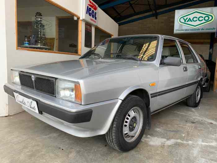 Lancia Delta 1300 – photo 1 sur 5
