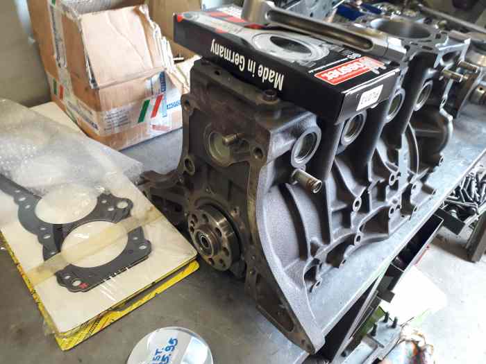 moteur 2L toyota 3sge F3 à remonter 0