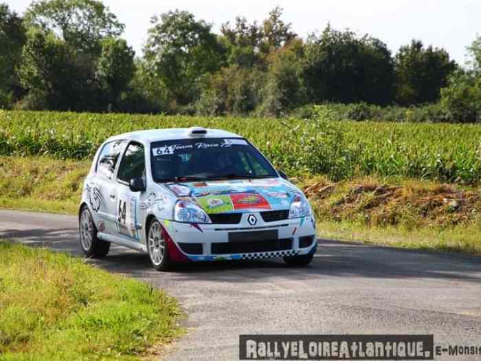 Clio rs a7 reprise, échange, en pièce – photo 1 sur 6
