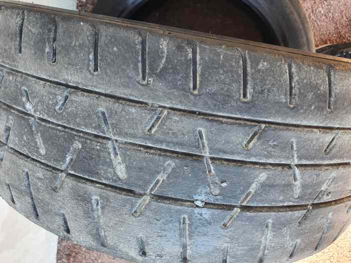 16 p Pneus Hankook T52 et T72 en 18 pouces 3