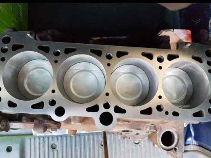 Moteur golf 2 gti 8s pb refait à neuf