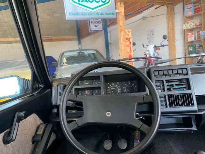 Lancia Delta 1300 2