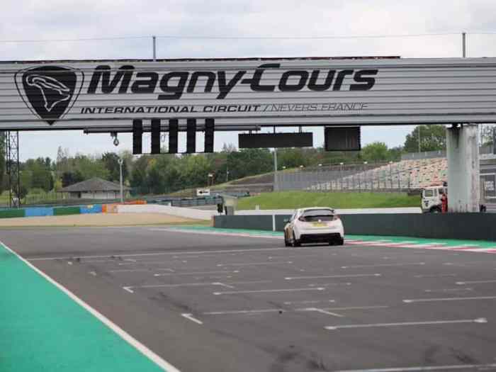 Endurance de 4h en 208 cup MAGNY COURS 0