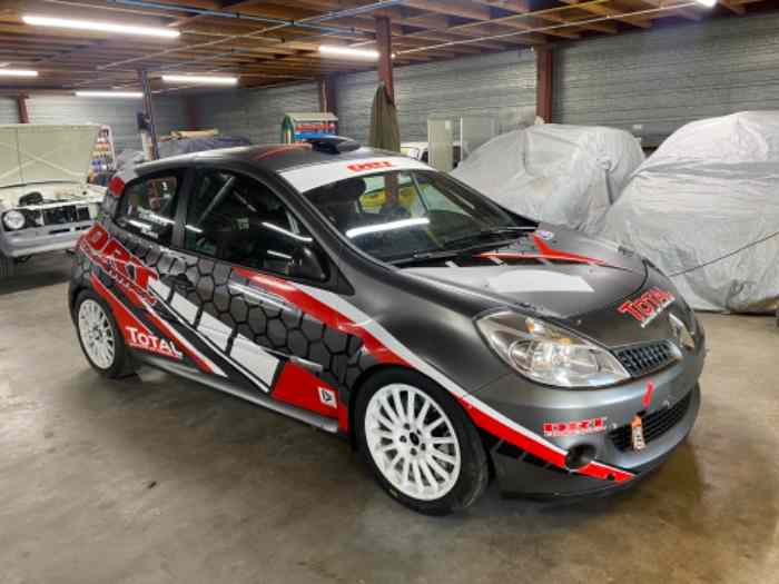 URGENT Brade Clio R3 Max – photo 1 sur 4