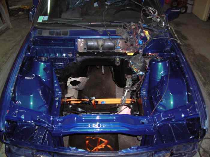 BMW E30 Coupe - Caisse complète 4