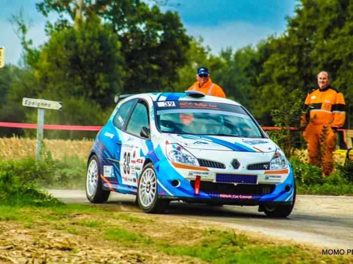Clio 3 F2000 – photo 3 sur 4