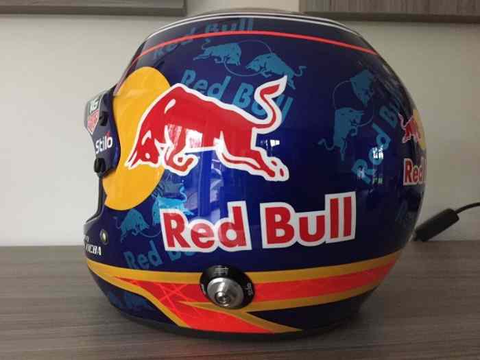 casque stilo wrc des rallye , déco Red Bull perso , norme SA 2015 le tout neuf , taille L , jamais porté 2