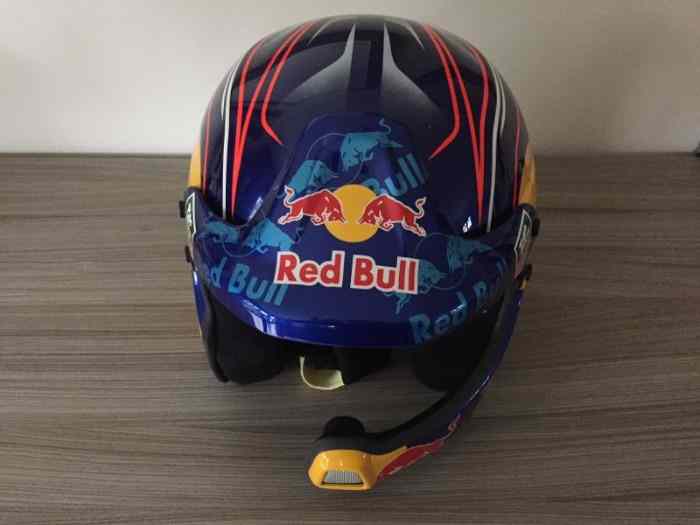 casque stilo wrc des rallye , déco Red Bull perso , norme SA 2015 le tout neuf , taille L , jamais porté 1