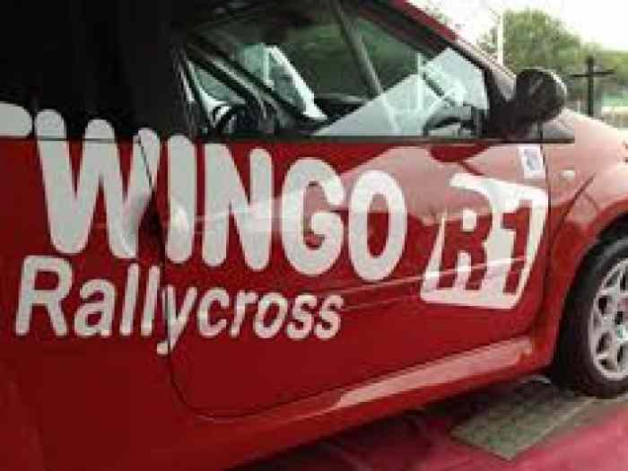 Location twingo R1 rallycross coupe feminine